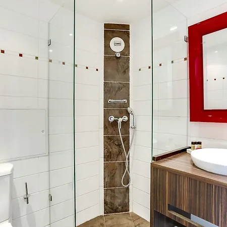 Le Mistral 3*