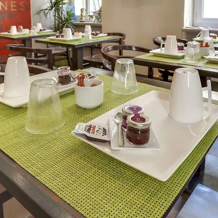 Hotell Le Mistral 3*