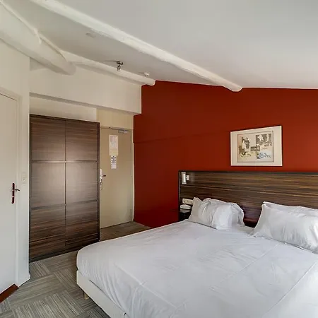 Le Mistral 3*