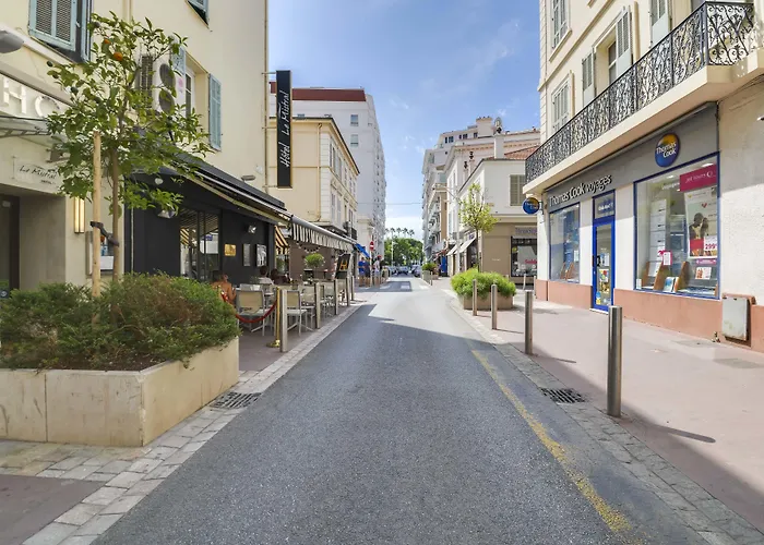 Szálloda Le Mistral Cannes